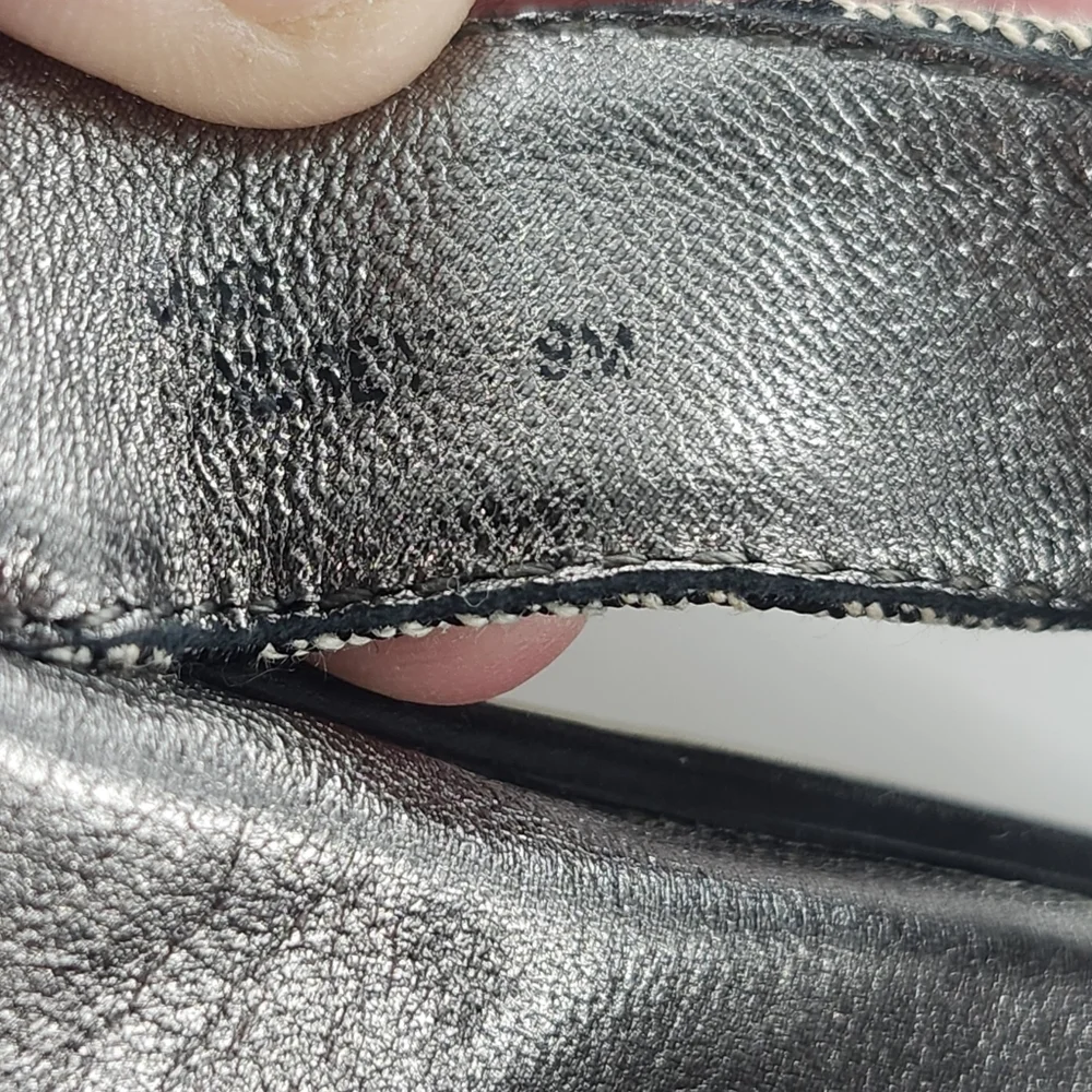 Coach Lindsey Black & White Jacquard Gunmetal Silver Leather Flip-Flop Sandals